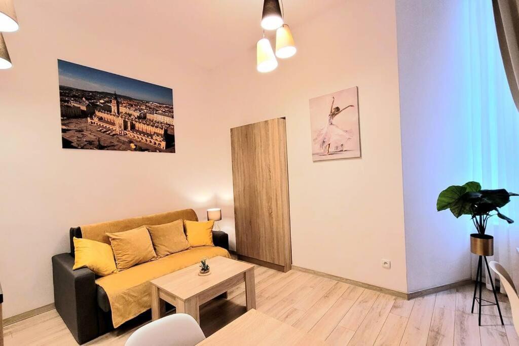 Golden Apartment Bosacka Krakow Old Town 2 Rooms Luaran gambar